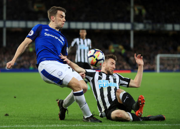 据对手特点 据对手特点